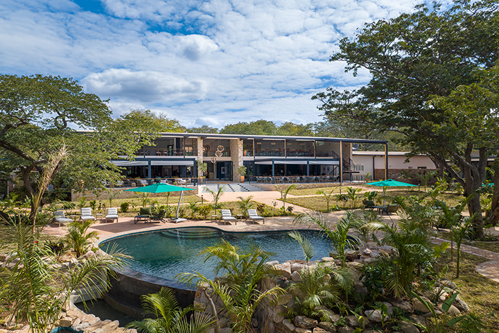 Waterfalls Lodge - 2 course lunch – Main & Dessert